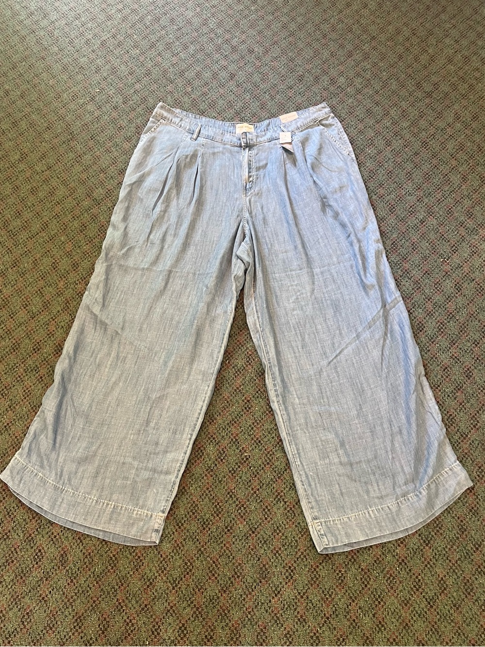 NWT LANE BRYANT LYOCELL CHAMBRAY LIGHTWEIGHT PANTS 18 XXL